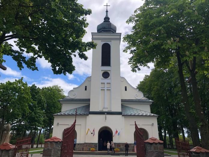 Miniaturka artykułu Ogłoszenie Parafii w Wandowie na prace konserwacyjne i remontowe cmentarza