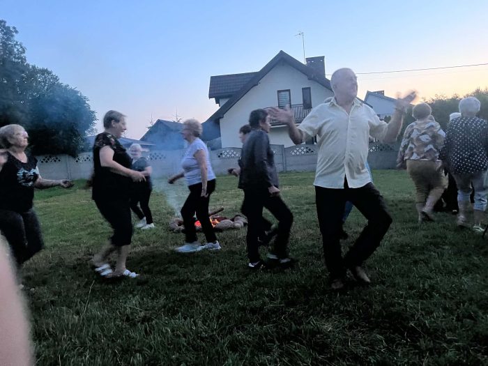 Miniaturka artykułu Lipcowa integracja przy ognisku